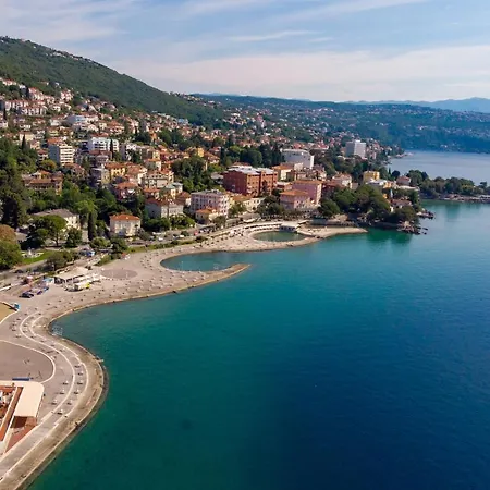 Ola Luxury Apartman