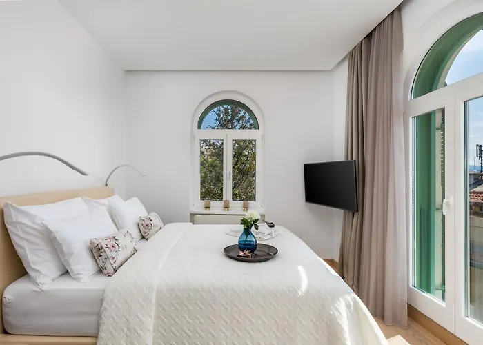 Ola Luxury Apartament *