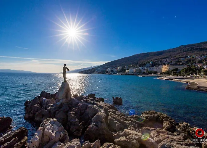 Ola Luxury Apartment